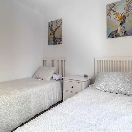 Apartment Tilos - Con Garaje